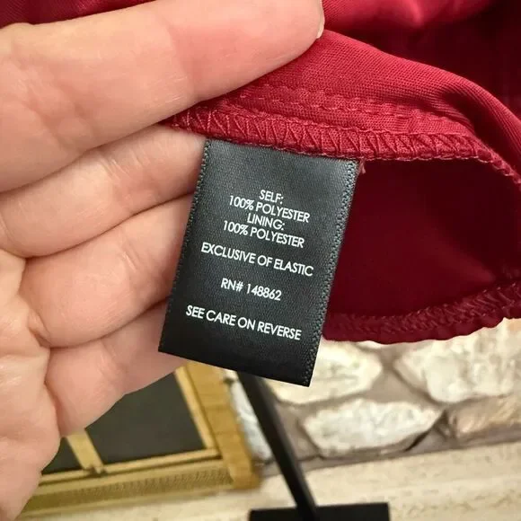 NWT Torrid women’s plus Satin Tie Front Sleeveless Crop Top size 2 - Picture 3 of 11